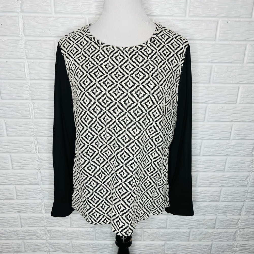 CHICO’S NWT Geometric Jacquard Amya Top